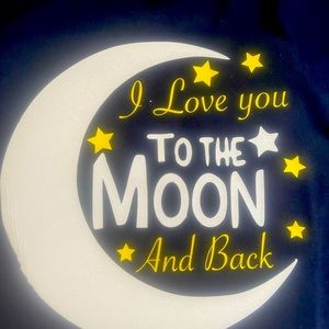 Tshirt blue whit and yellow letter